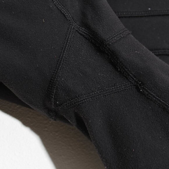 Lululemon Reverse Groove Short (Regular) Black Luon Mid-Rise Biker Size 6 - Picture 10 of 16